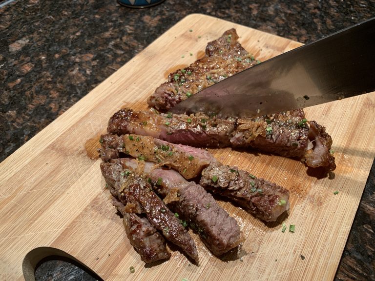 How To Cook A Perfect Cast Iron Skillet Steak — Featured 
